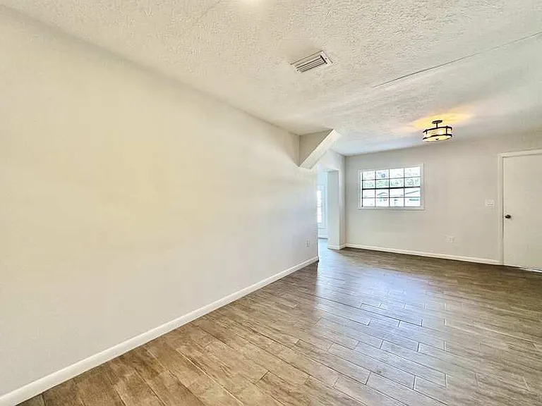 2928 W Elrod Ave — Photo 10