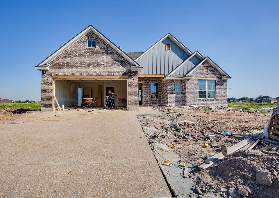 1st image of 4011 Crooked Creek Path