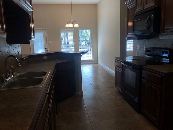 3rd image of 11344 Caddo Dr