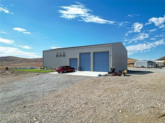 3rd image of 5941 Akita Way