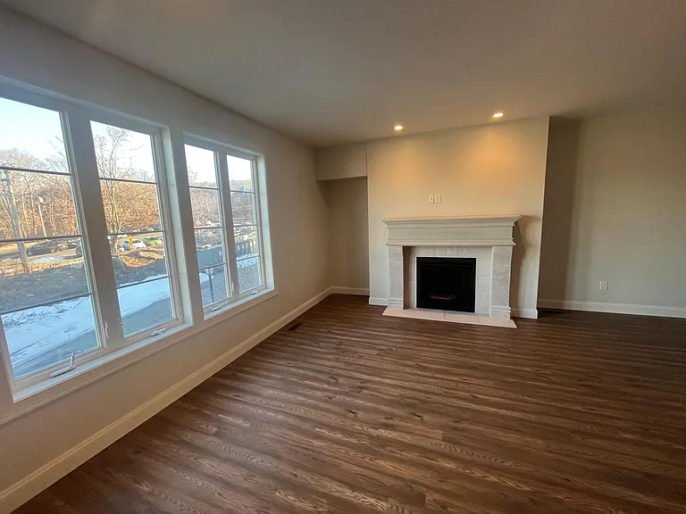 103 Thermos Ave #6 — Photo 20