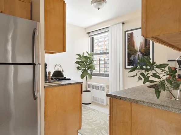 104-40 Queens Boulevard image 3 of 29