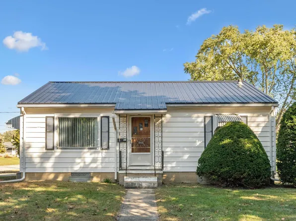 1025 W 8th St, Cedar Falls, IA 50613