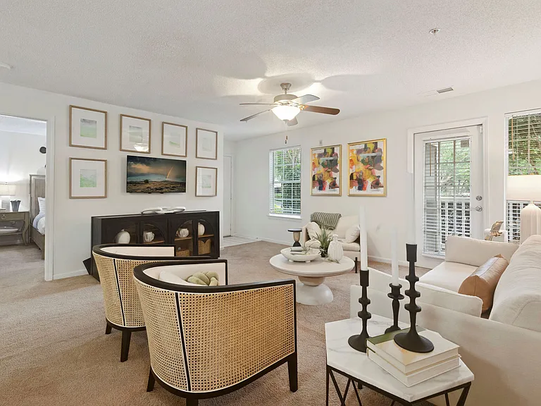 Hollis 7601 — Photo 27