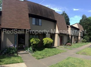 1032 N Green Dr, Newport News, VA 23602