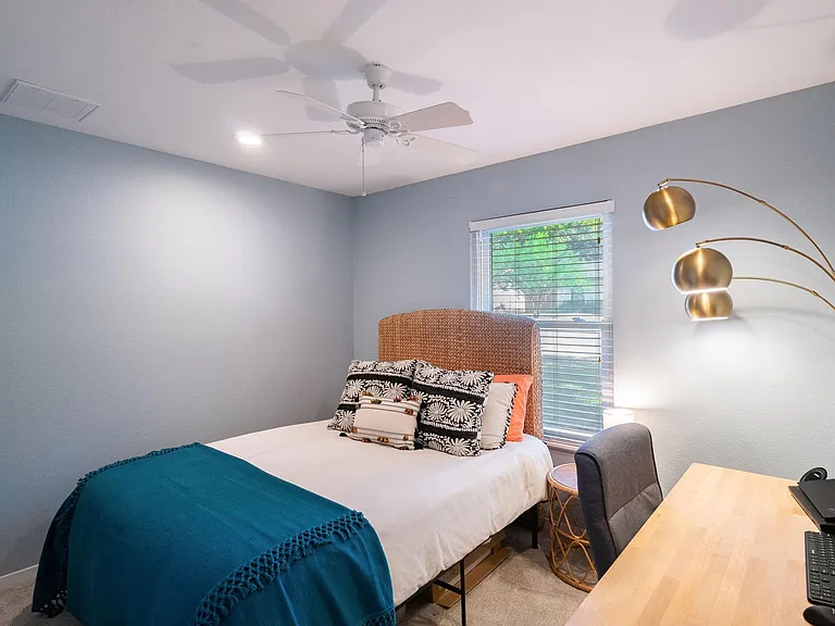 614 Long Bow Ln — Photo 16