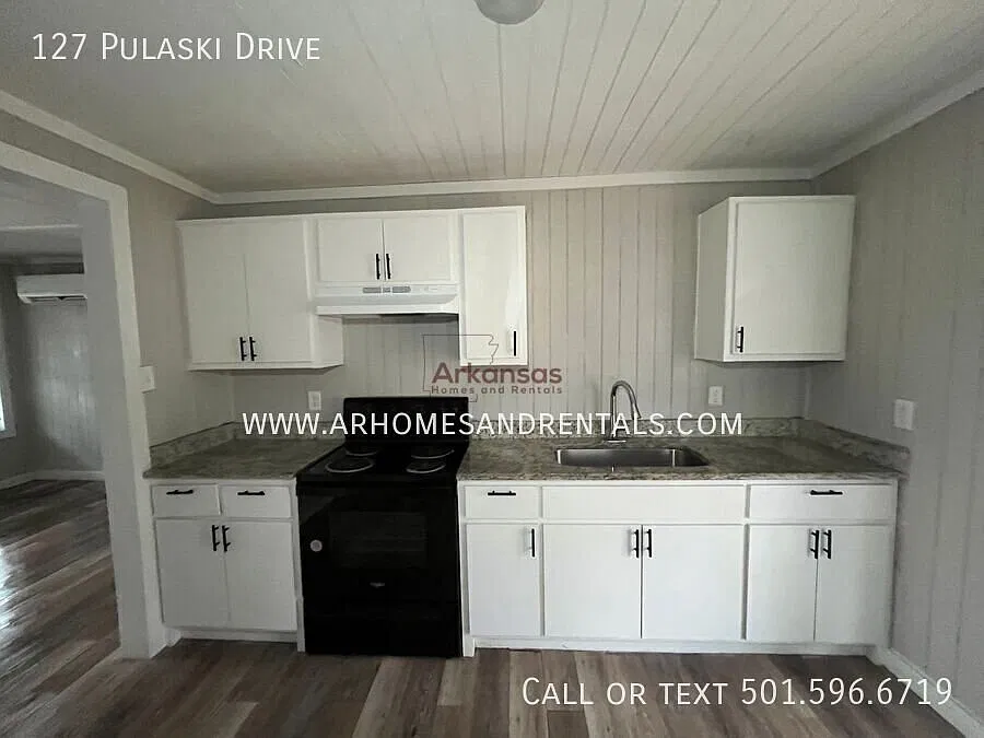 127 Pulaski Drive | 3 Bedrooms | 1 Bathroom 1/2 Off First Month's Rent — Photo 4