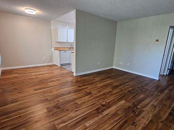 5th image of 4876 Del Mar Ave APT 8