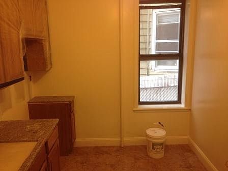 2nd image of 37 Bay 26th Street # First Floor