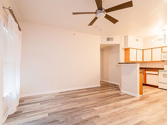 3rd image of 2320 Gracy Farms Ln APT 915