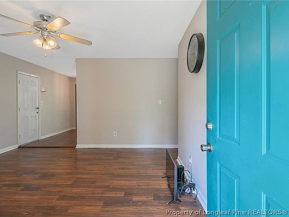 5th image of 5872 Columbine Rd