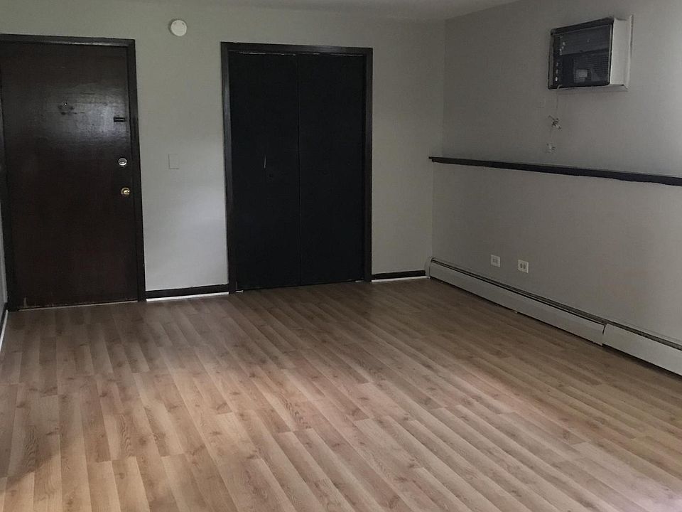 1st image of 393 Ann St APT 1