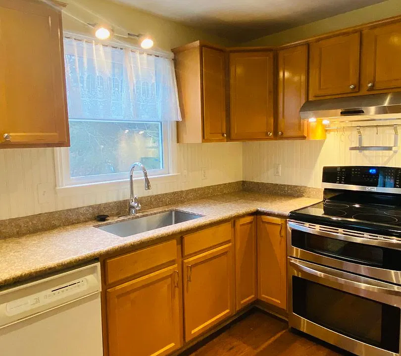1403 McClardy Rd