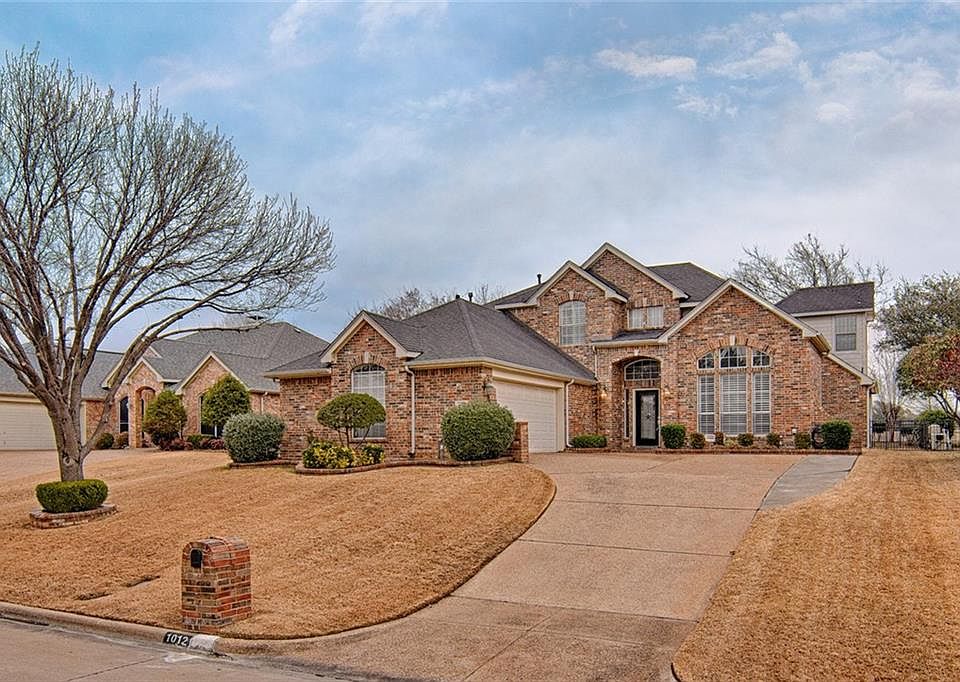 1st image of 1012 Muirfield Dr