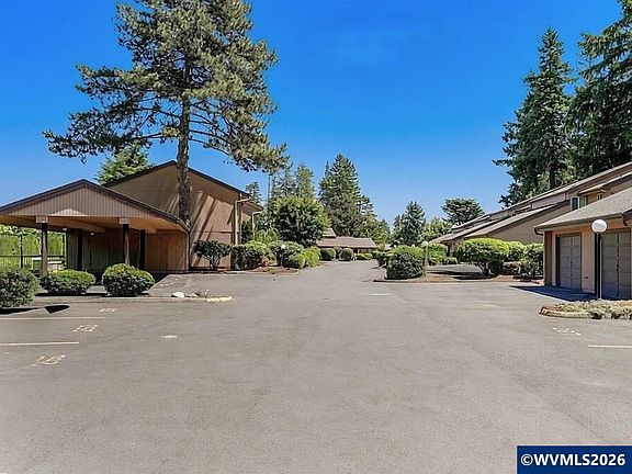 3rd image of 253 McNary Heights Dr N