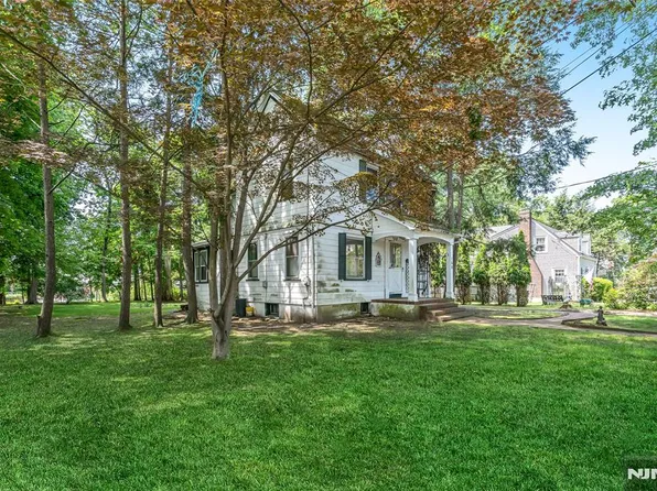168 Holland Ave, New Milford, NJ 07646