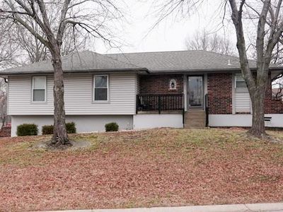 401 SE Diamond Ln, Blue Springs, MO, 64014