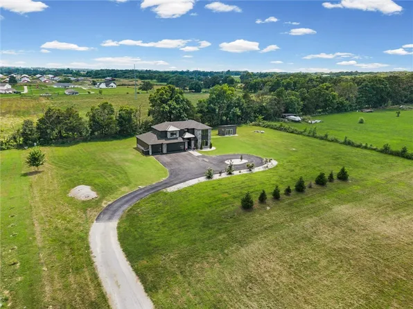 1011 NW Vaughn Rd, Bentonville, AR 72713