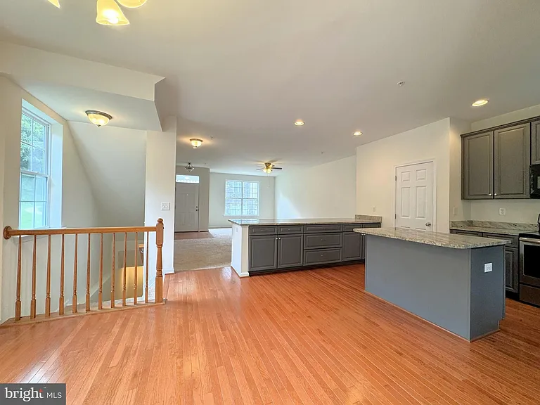3639 Glouster Dr — Photo 7