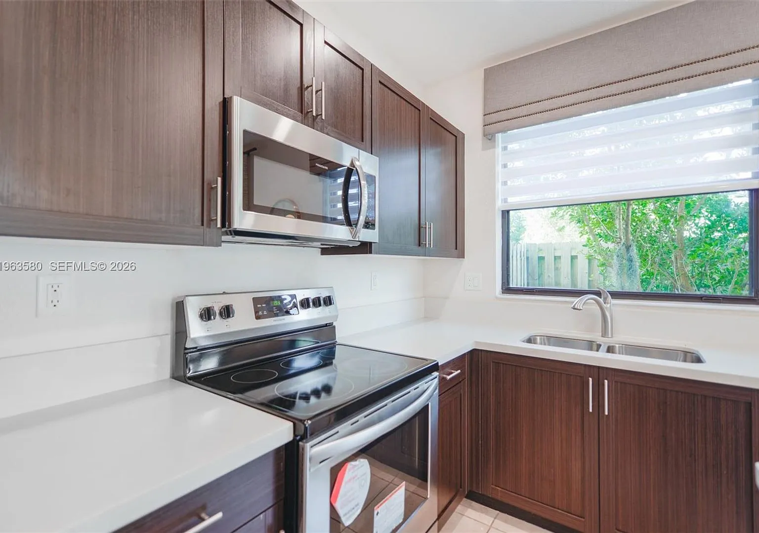 20814 NE 5th Court 20814, Miami, FL 33179 — Photo 2