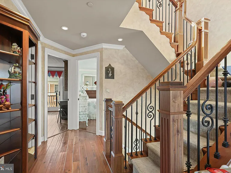 921 Valencia Ct #120 — Photo 55