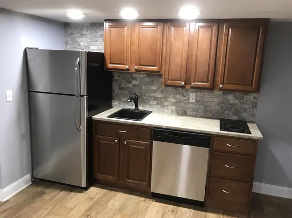 1241 8th St #1, Huntington, WV 25701