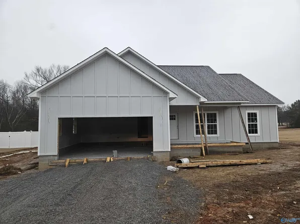 5989 County Road 33, Hollywood, AL 35752