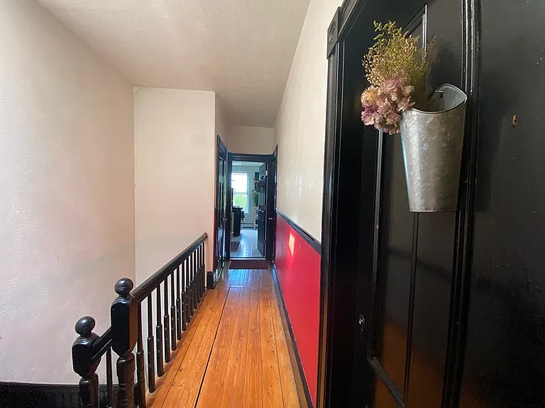 496 Sumner St #3 — Photo 20