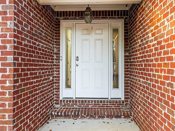 2nd image of 1612 Hamilton Ln