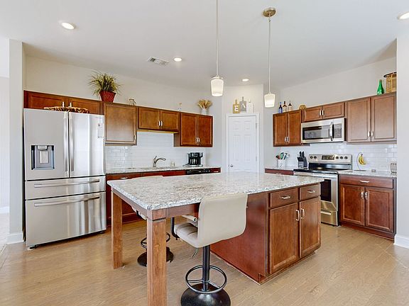 3rd image of 2069 Creekland View Blvd