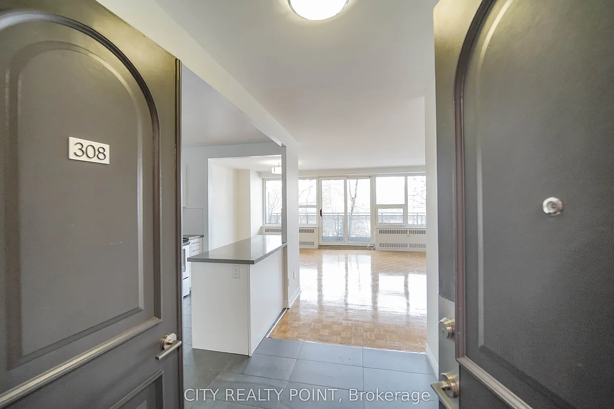 Building Photo - 10 Shallmar Blvd #705