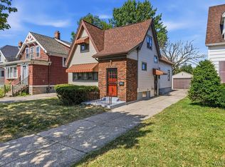 31 Saint James Rd, Cheektowaga, NY 14225