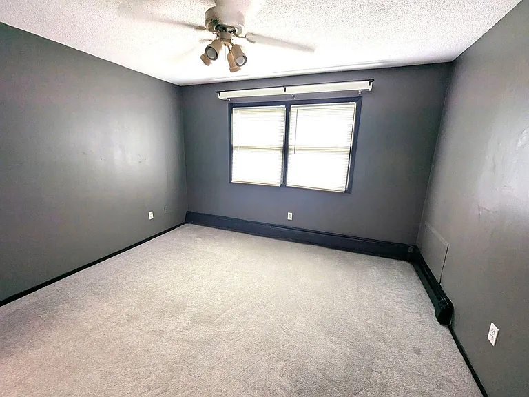 3100 Girard Ave S — Photo 17