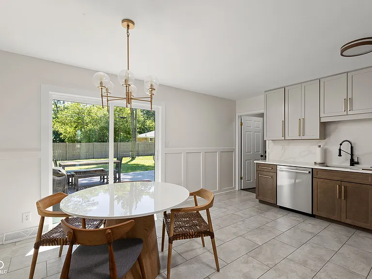 10605 Penn Dr — Photo 7