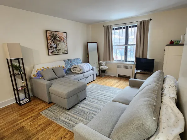 1478 East 28th Street image 1 of 8