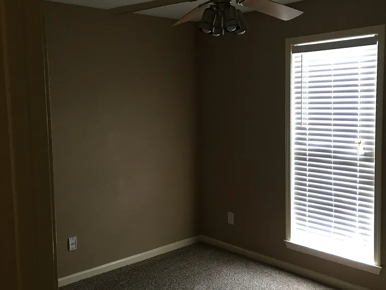 336 Oxford Cv — Photo 22