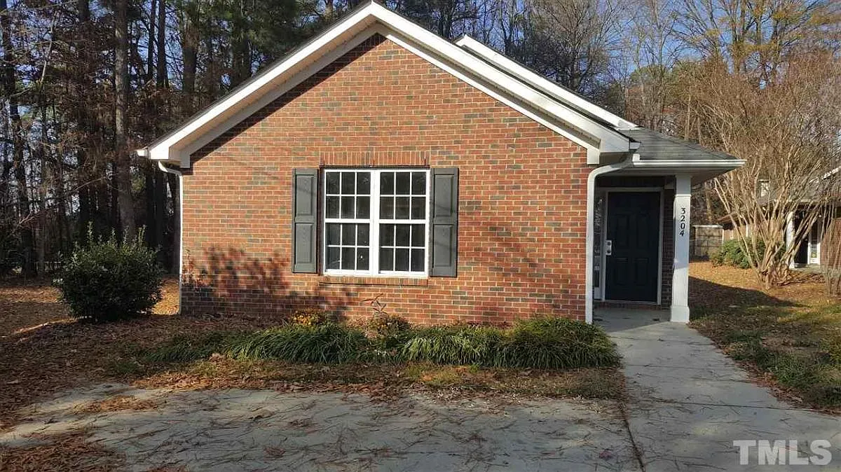 3 bed, 3.0 bath, $1,500 — Photo 1