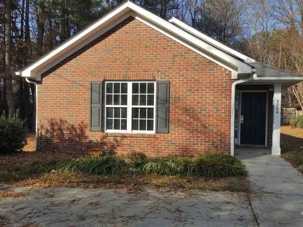 3204 Stedman Dr, Raleigh, NC 27607