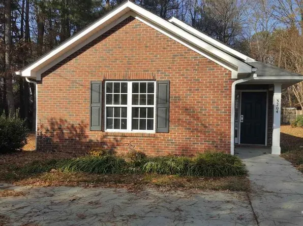 3204 Stedman Dr, Raleigh, NC 27607