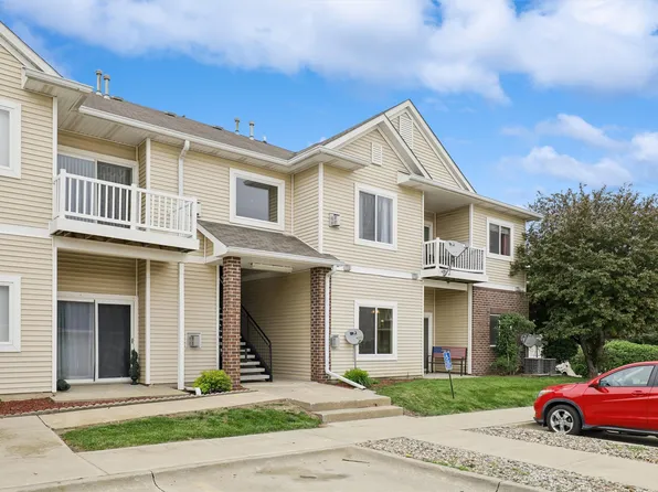 1720 SE La Grant Pkwy APT 13, Waukee, IA 50263