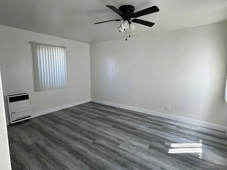 819 S Palos Verdes St #E — Photo 7