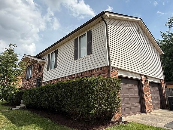 5th image of 2225 Mercer Dr