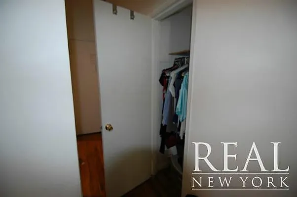 Rented by REAL New York | media 11