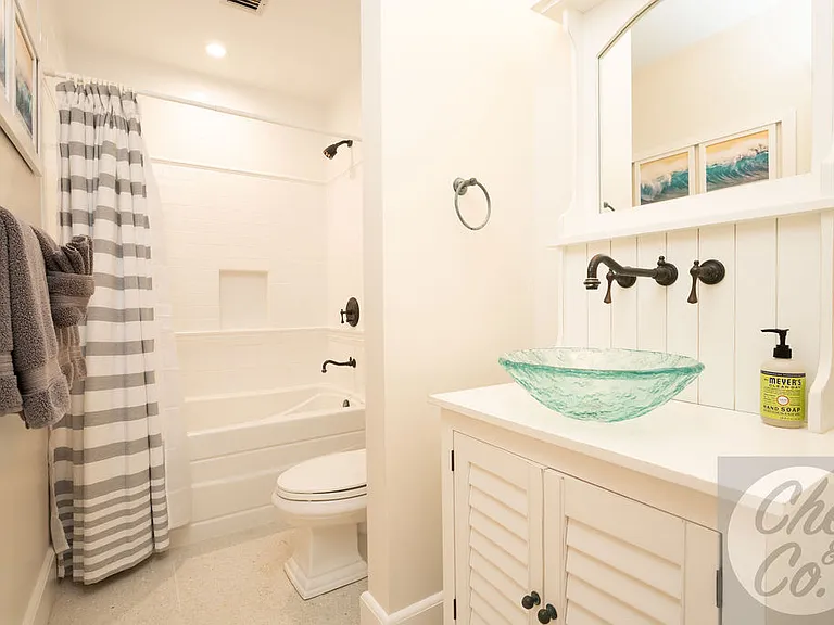 1303 Whitehead St — Photo 14