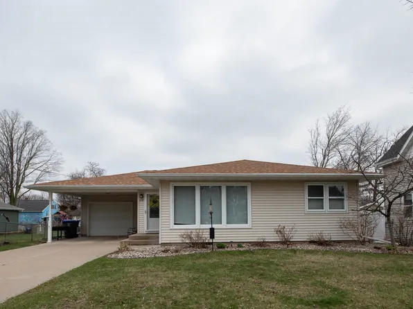 419 E Washington St, New London, WI 54961