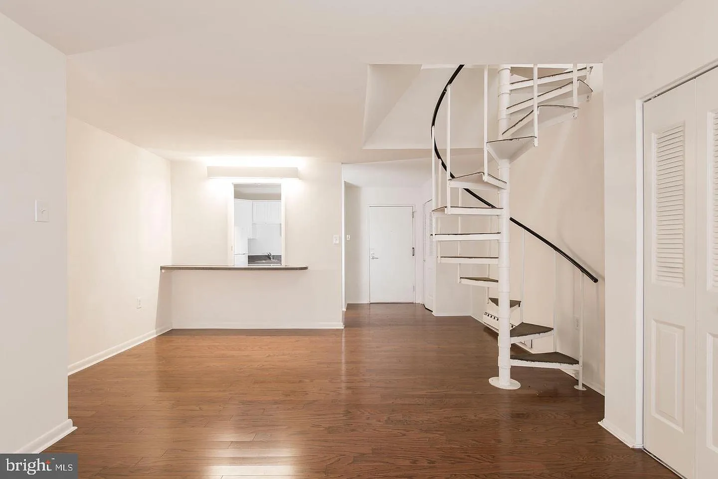2311 Spruce St — Photo 2