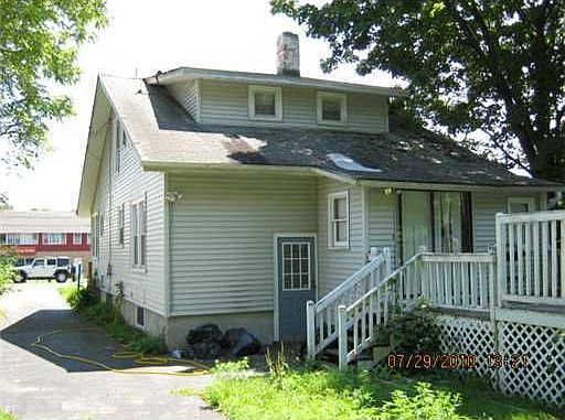 2nd image of 275 Highland Avenue Ext
