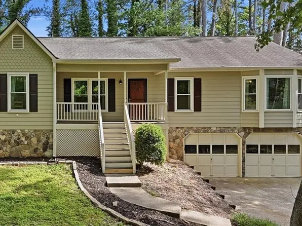 197 Presidential Dr, Dallas, GA 30157