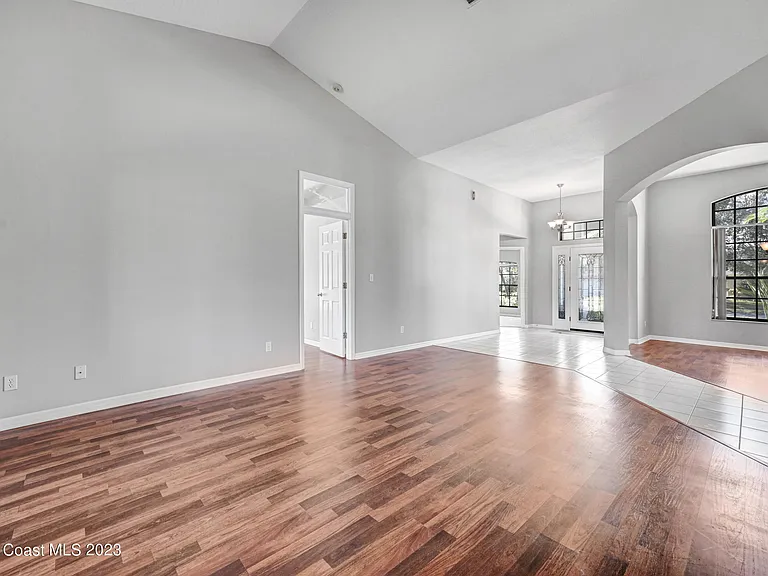 3643 Bluefield Ave — Photo 13
