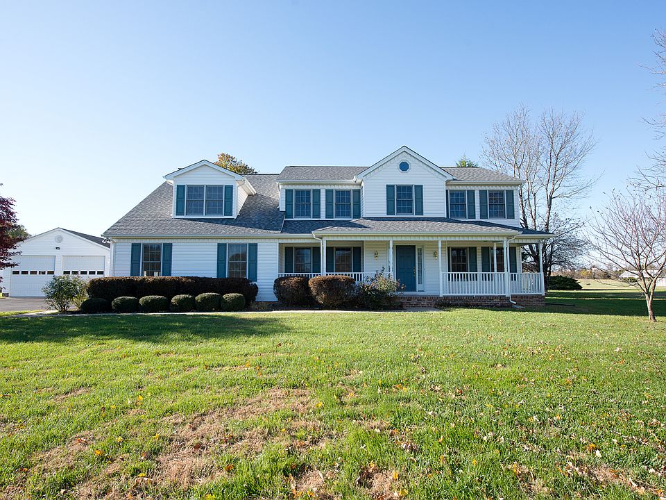 1st image of 24961 Garden Point Ln